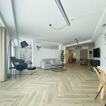 The Cube Modern Open Space In Gzira